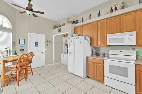 2101 Chinaberry Circle SE Palm Bay FL 32909