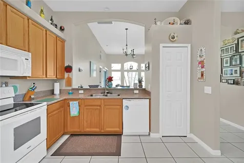 2101 Chinaberry Circle SE Palm Bay FL 32909