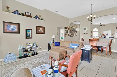 2101 Chinaberry Circle SE Palm Bay FL 32909