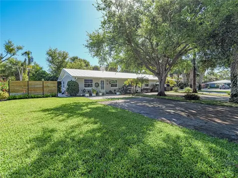 5008 Tradewinds Drive Vero Beach FL 32963