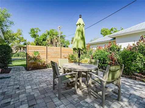 5008 Tradewinds Drive Vero Beach FL 32963