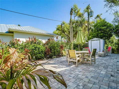 5008 Tradewinds Drive Vero Beach FL 32963