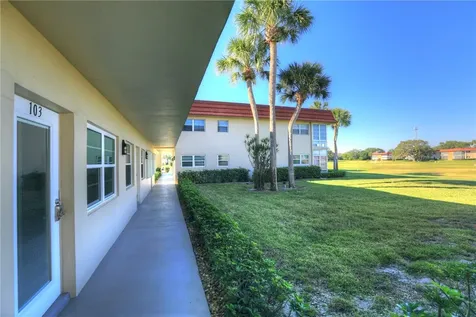85 Crooked Tree Lane Vero Beach FL 32962