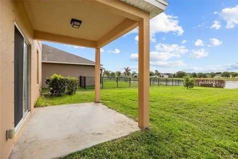 1542 Lexington Square SW Vero Beach FL 32962