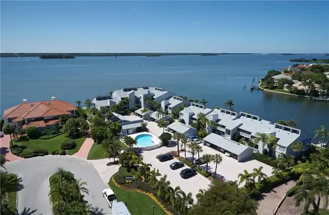 1776 Mooringline Drive Vero Beach FL 32963