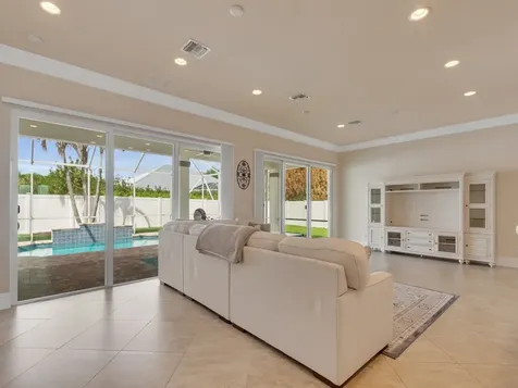 445 Wingate Terrace SW Vero Beach FL 32968