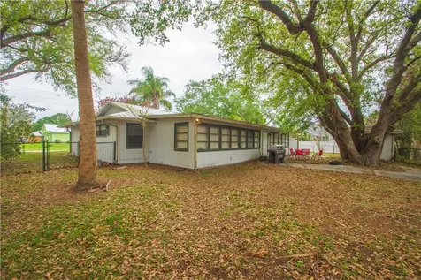 697 Barber Street Sebastian FL 32958