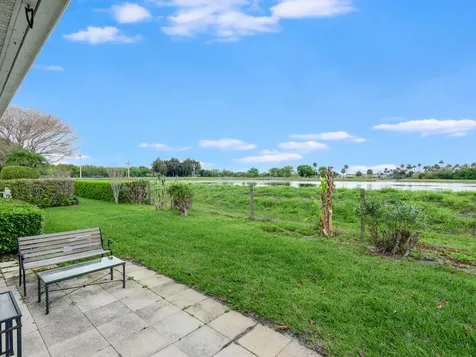240 Garden Grove Parkway Vero Beach FL 32962