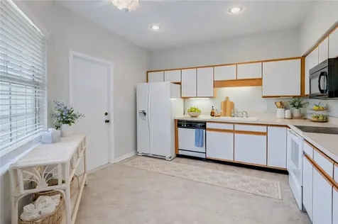 240 Garden Grove Parkway Vero Beach FL 32962