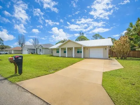 333 Benschop Street Sebastian FL 32958