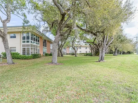6 Vista Gardens Trail Vero Beach FL 32962
