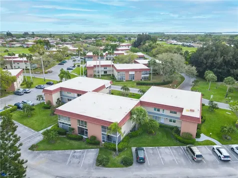 15 Vista Palm Lane Vero Beach FL 32962