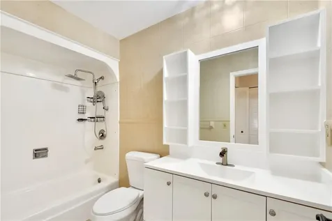 1901 Indian River Boulevard Vero Beach FL 32960