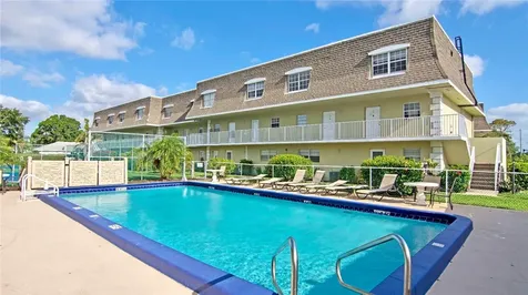 1901 Indian River Boulevard Vero Beach FL 32960