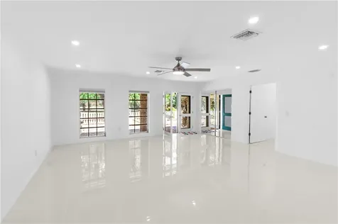 6235 4th Street Vero Beach FL 32968