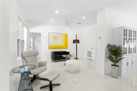 6235 4th Street Vero Beach FL 32968