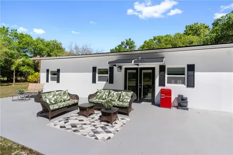 6235 4th Street Vero Beach FL 32968