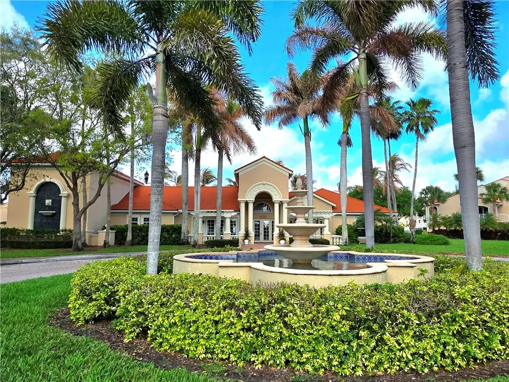 1590 S 42nd Circle Vero Beach FL 32967