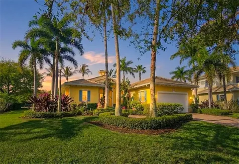 2815 Saint Barts Square Vero Beach FL 32967