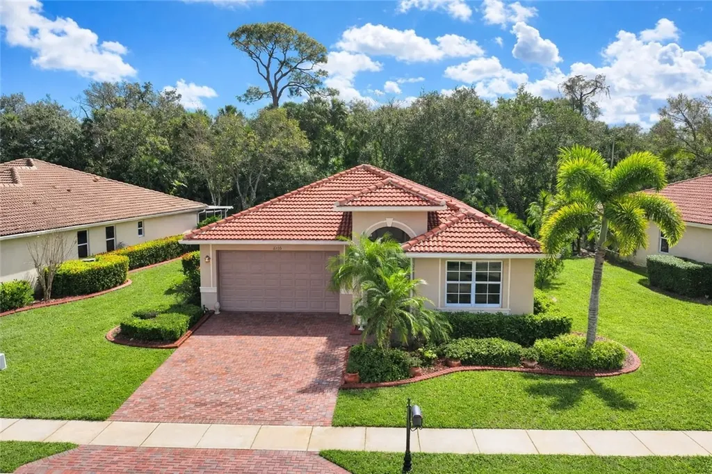 6335 Astor Place Vero Beach FL 32966