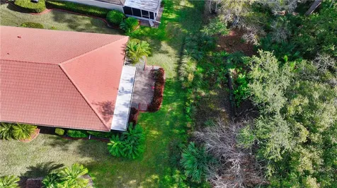6335 Astor Place Vero Beach FL 32966