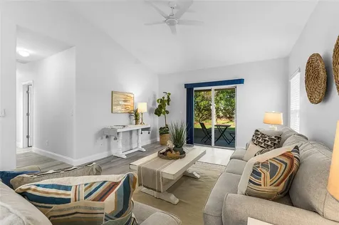535 Valencia Circle SW Vero Beach FL 32968