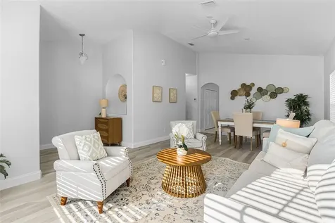 535 Valencia Circle SW Vero Beach FL 32968