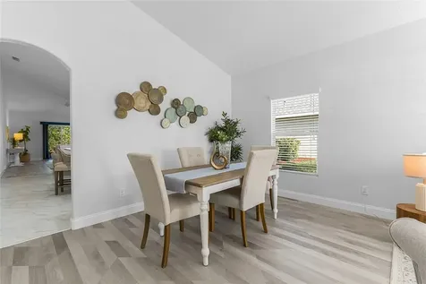 535 Valencia Circle SW Vero Beach FL 32968