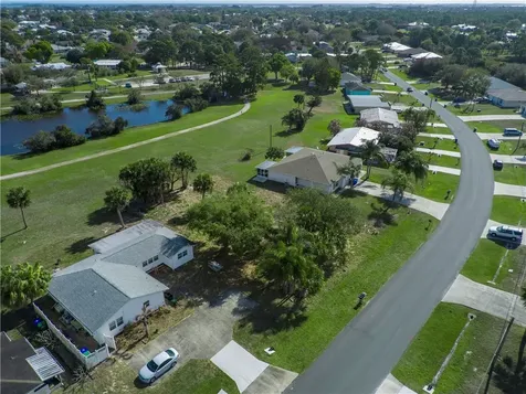 358 S Wimbrow Drive Sebastian FL 32958
