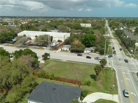 1185 6th Avenue Vero Beach FL 32960