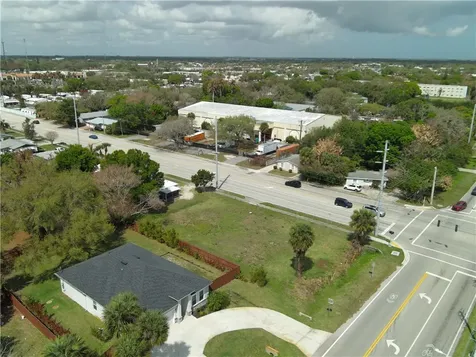 1185 6th Avenue Vero Beach FL 32960