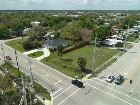 1185 6th Avenue Vero Beach FL 32960