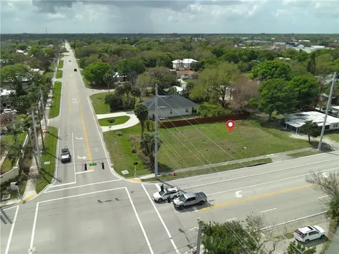 1185 6th Avenue Vero Beach FL 32960
