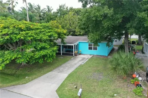 1411 4th Court Vero Beach FL 32960
