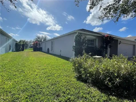 1435 9th Place Vero Beach FL 32960