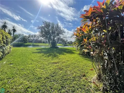 1435 9th Place Vero Beach FL 32960