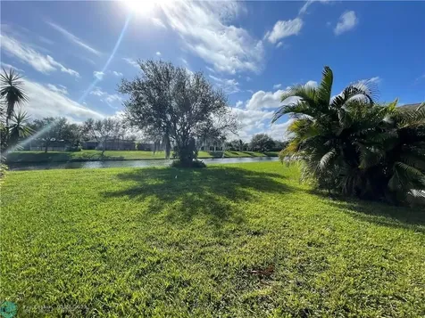 1435 9th Place Vero Beach FL 32960