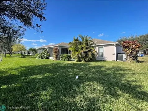 1435 9th Place Vero Beach FL 32960