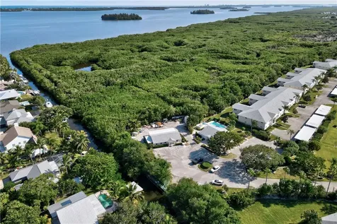 500 Grove Isle Circle Vero Beach FL 32962