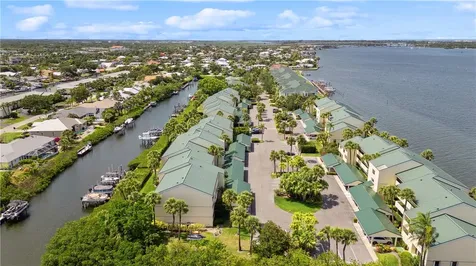 1825 Tarpon Lane Vero Beach FL 32960
