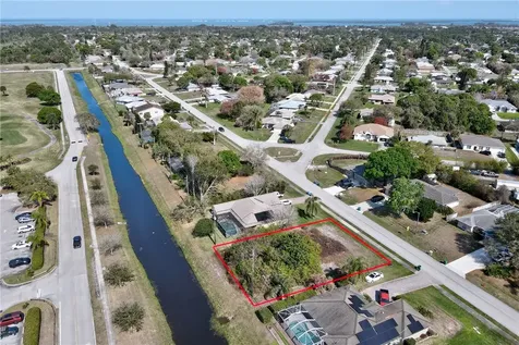 306 Main Street Sebastian FL 32958