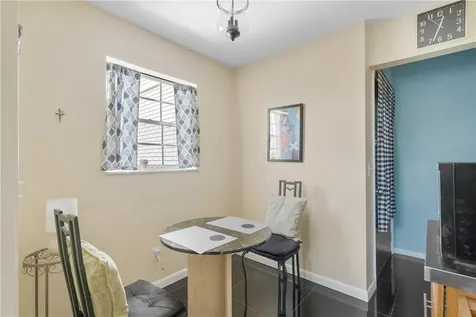 2333 Indian River Boulevard Vero Beach FL 32960