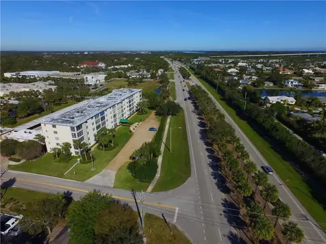 2333 Indian River Boulevard Vero Beach FL 32960
