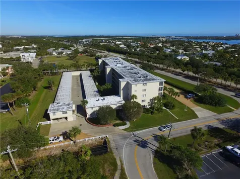 2333 Indian River Boulevard Vero Beach FL 32960