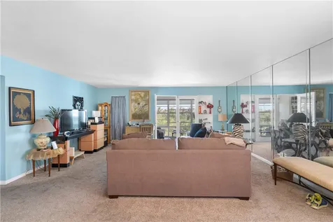 2333 Indian River Boulevard Vero Beach FL 32960