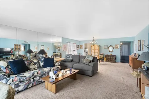 2333 Indian River Boulevard Vero Beach FL 32960
