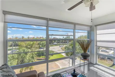 2333 Indian River Boulevard Vero Beach FL 32960