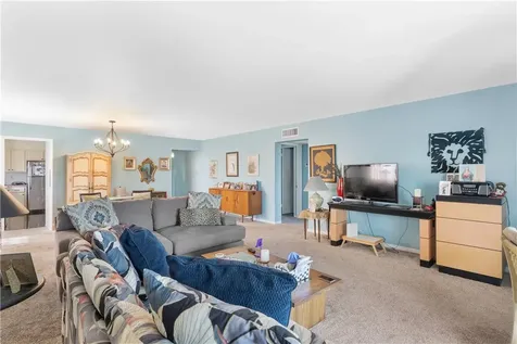 2333 Indian River Boulevard Vero Beach FL 32960