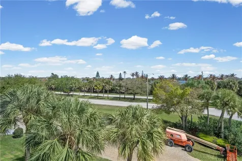 2333 Indian River Boulevard Vero Beach FL 32960