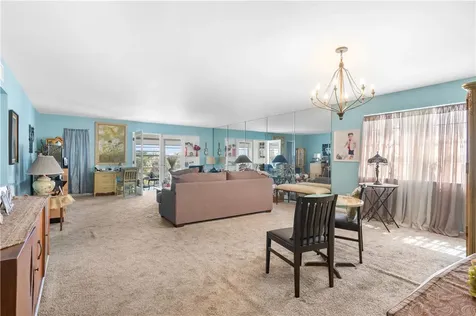 2333 Indian River Boulevard Vero Beach FL 32960